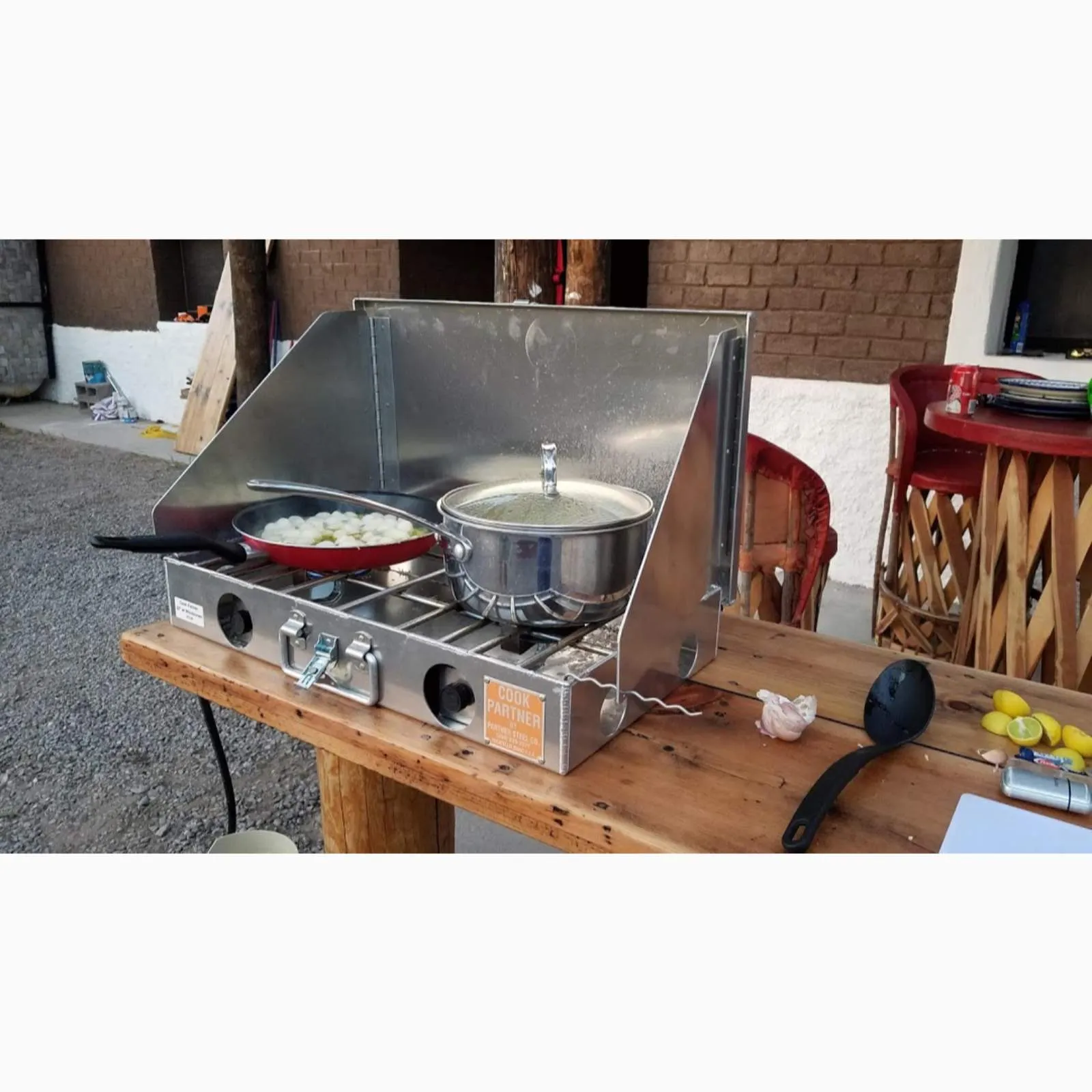 COOK PARTNER 22" STOVE WITH WIND SCREEN