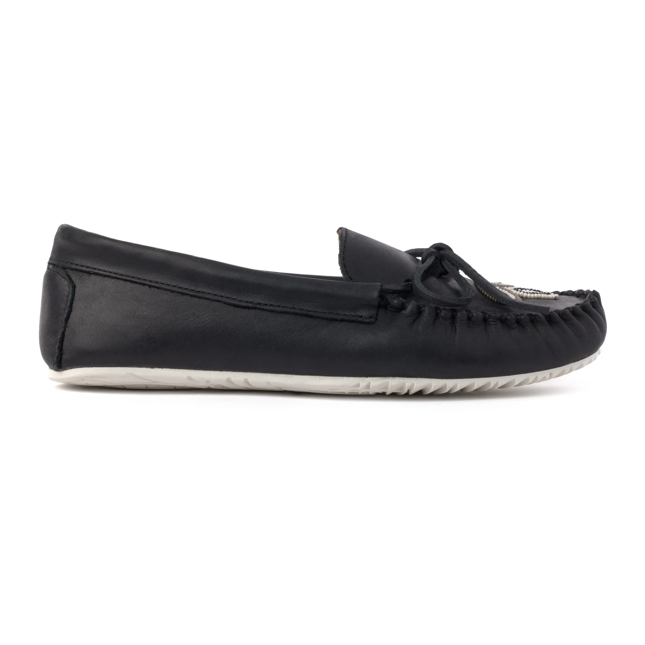 MANITOBAH MUKLUKS WOMEN'S SLIP ON KAYAK MOCCASIN SHOES - BLACK